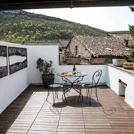 La D'hotes Bed & Breakfast 4*