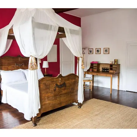 La D'hotes Bed & Breakfast